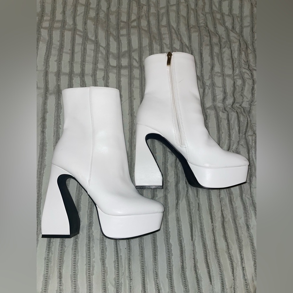 Fashion Nova White Boots